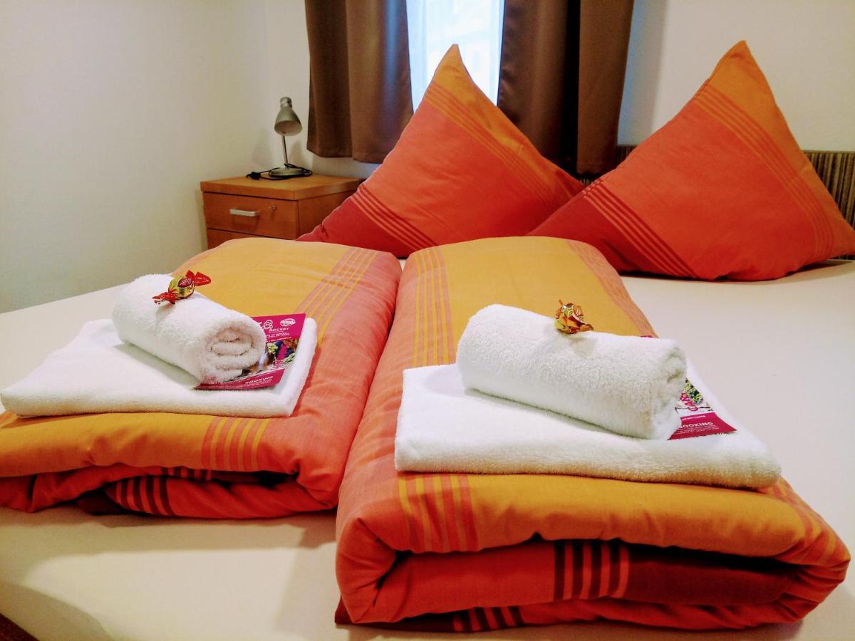 Garni Hotel בובק מראה חיצוני תמונה