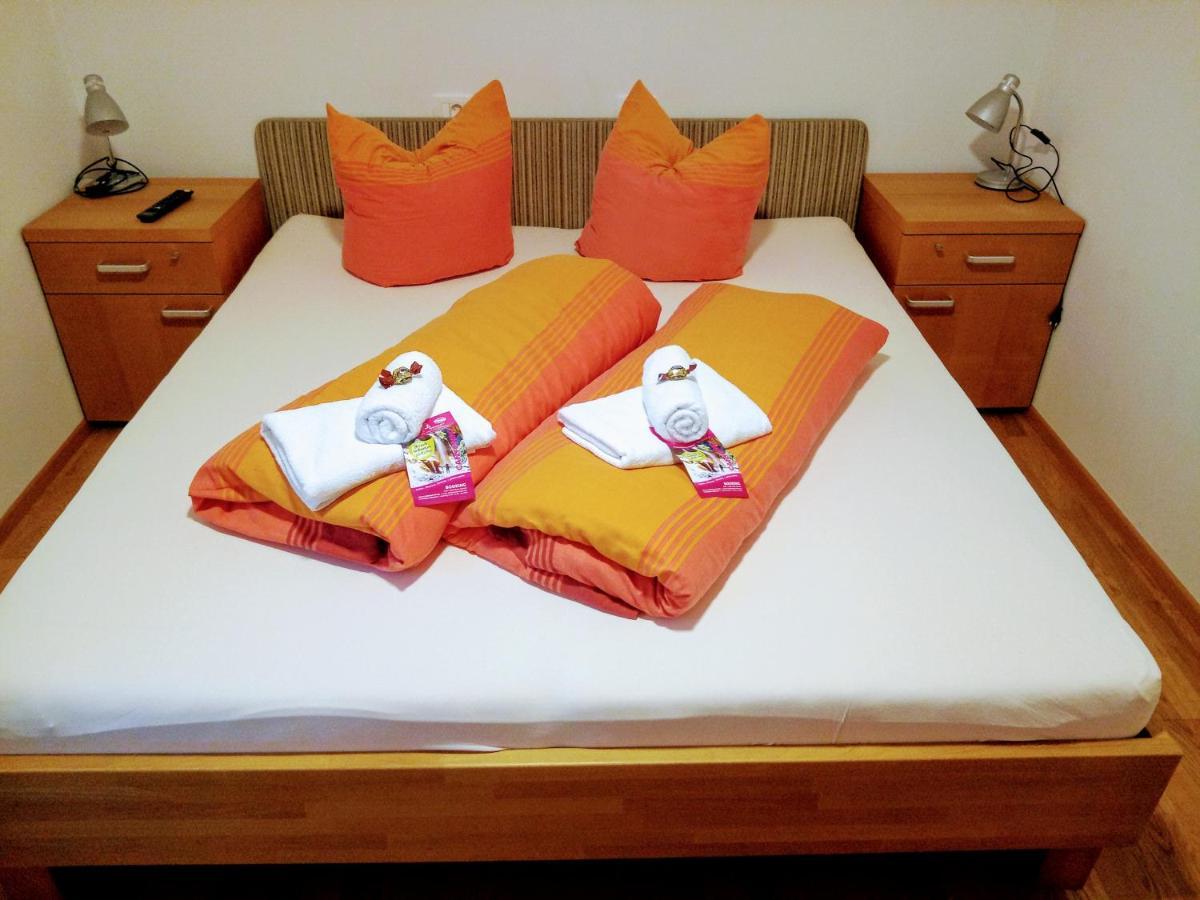 Garni Hotel בובק מראה חיצוני תמונה