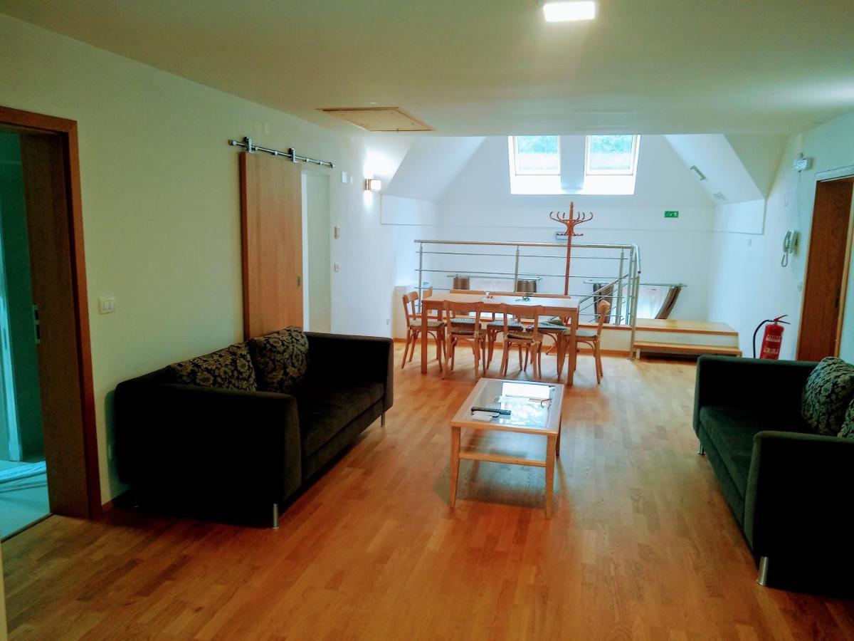 Garni Hotel בובק מראה חיצוני תמונה