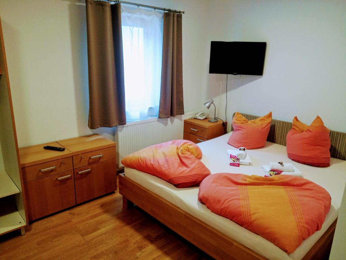 Garni Hotel בובק מראה חיצוני תמונה