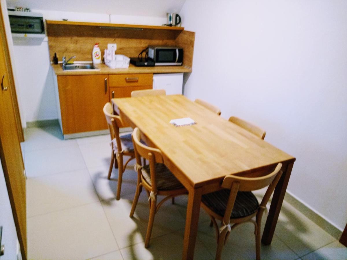 Garni Hotel בובק מראה חיצוני תמונה