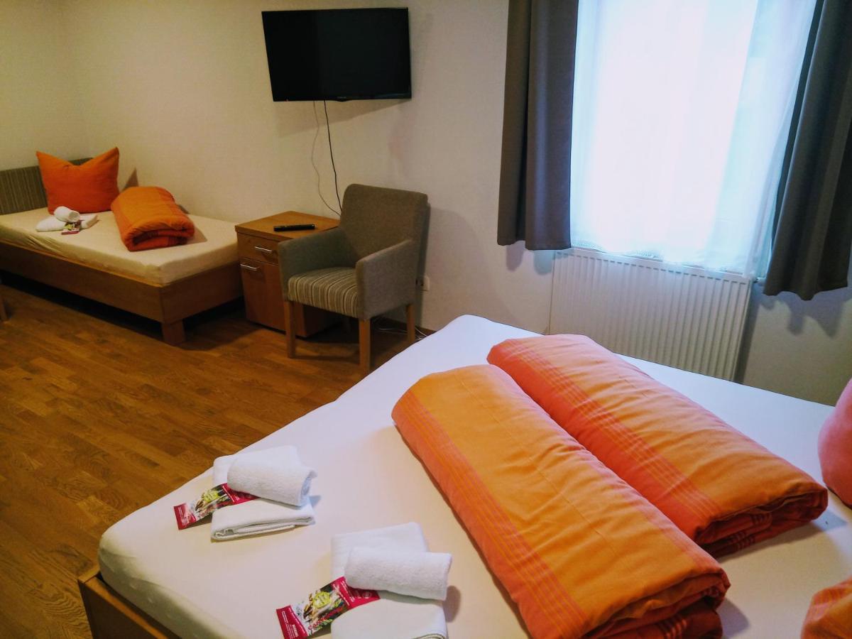 Garni Hotel בובק מראה חיצוני תמונה